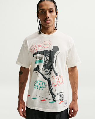 Nike Sportswear Men's T-Shirt. Nike.com